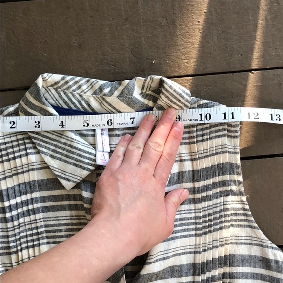 Striped dress - Picture 3 of 5